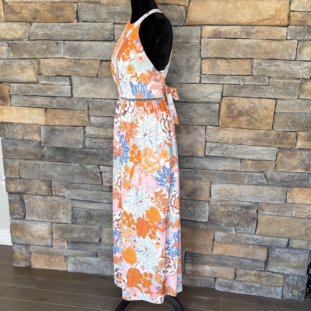 Zesica Halter Neck Beach Maxi - Picture 5 of 9
